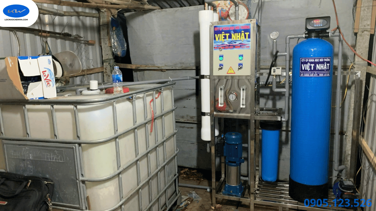 Lắp đặt máy lọc khử mặn phục vụ hai hộ gia đình tại Bình Đại Bến Tre